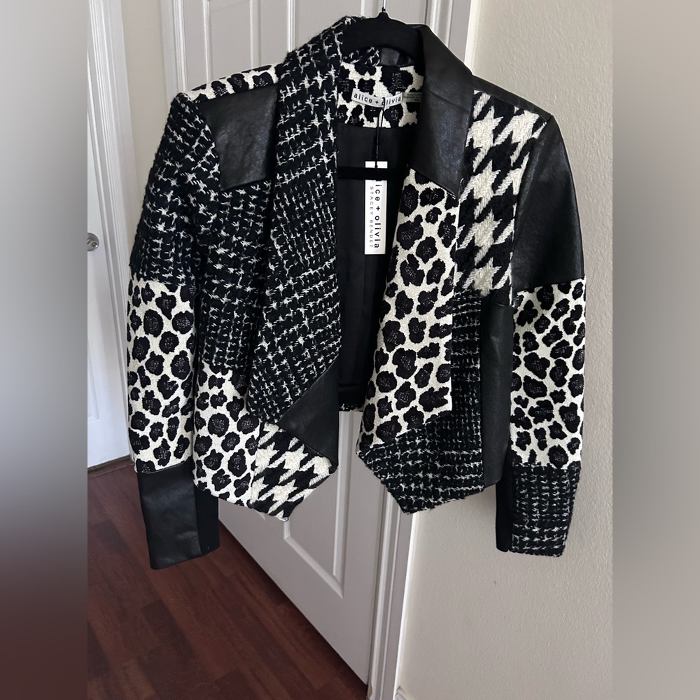 NWT Alice + Olivia Harvey Leather Patchwork Draped Lapel Blazer Jacket M - Picture 11 of 17